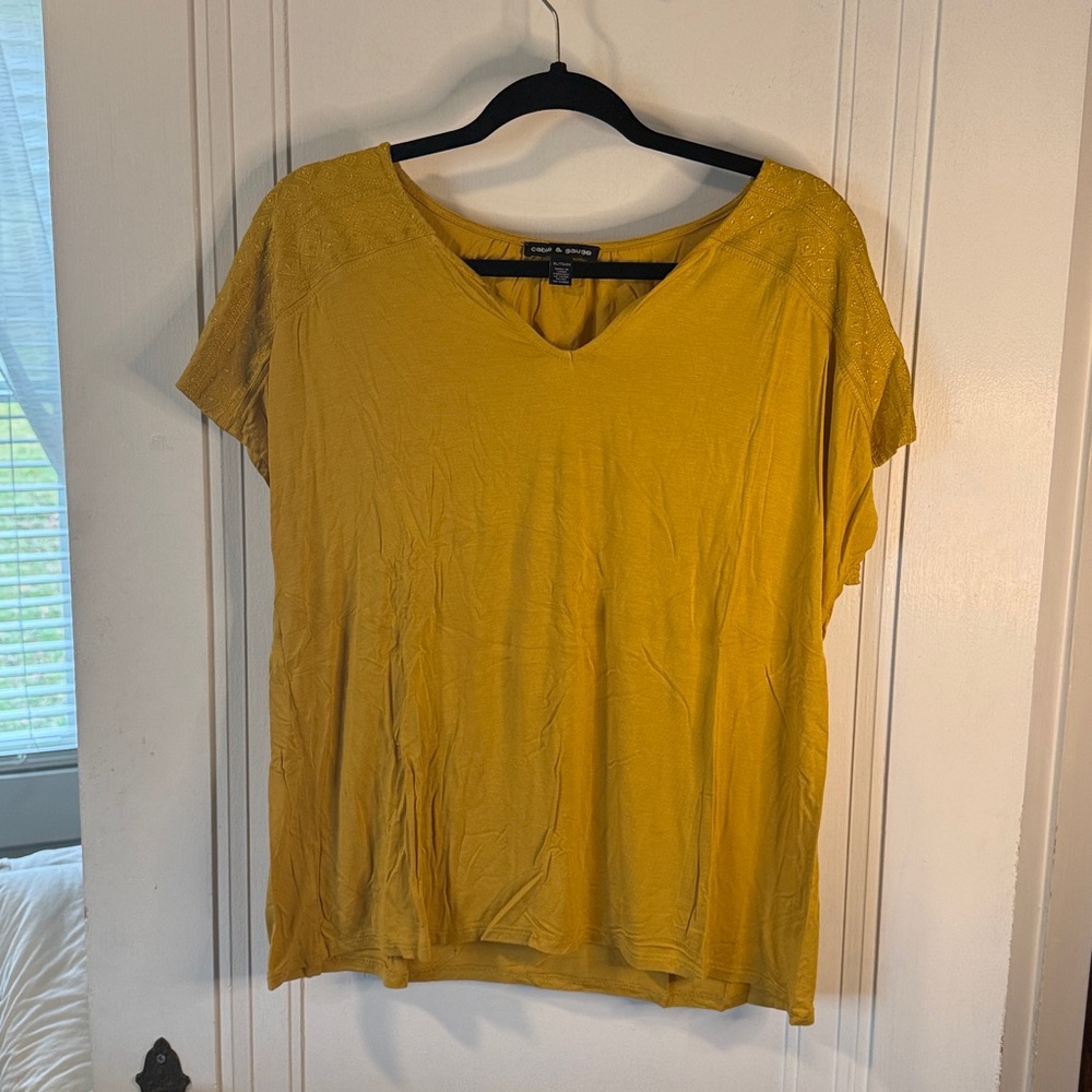 Soft Loose Fitting V-neck with Detailing on Shoulders